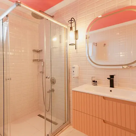 Appartement 202 *